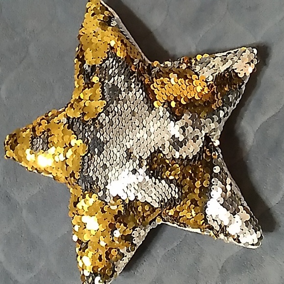 Christmas decorations and star pillow - Picture 4 of 5